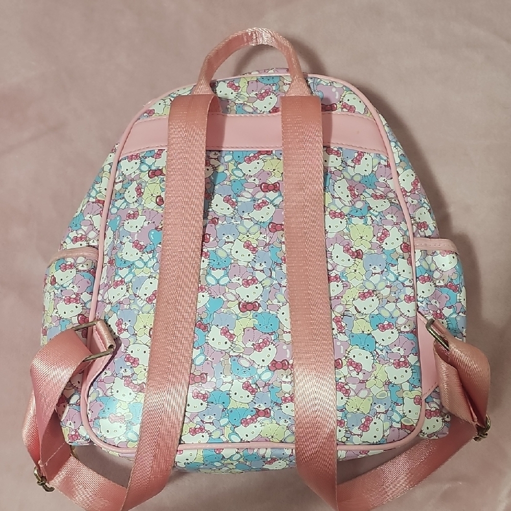 Hello Kitty Pink Backpack - Picture 3 of 9